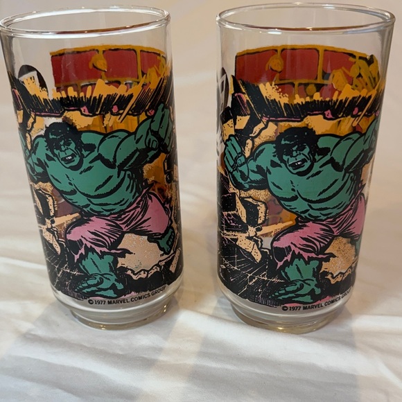 Marvel Other - Marvel Green and Pink Comic Character Glasses - Set of 2